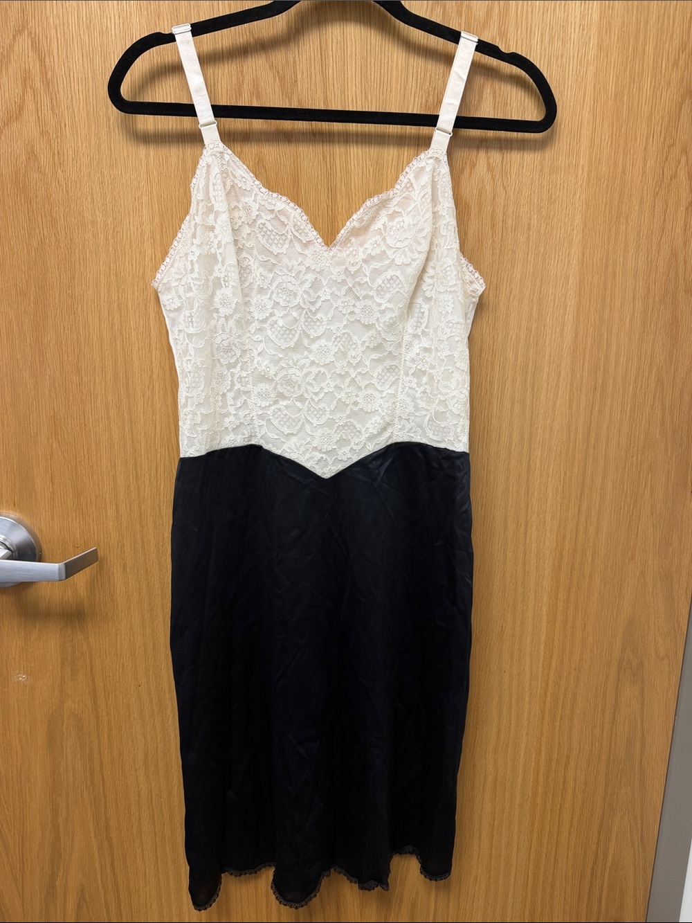 Vintage Vanity Fair Romantic Whimsy Black & White Lace Knee Length Slip Dress